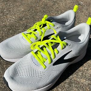 Brooks men’s Revel 5 energize neutral running shoe 1103741d182 new ash grey new